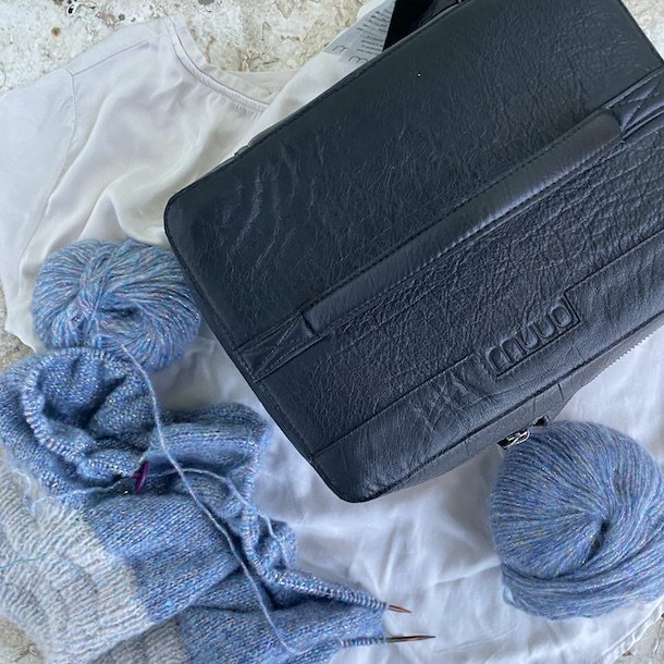 Lexi strikketaske / toilettaske skind