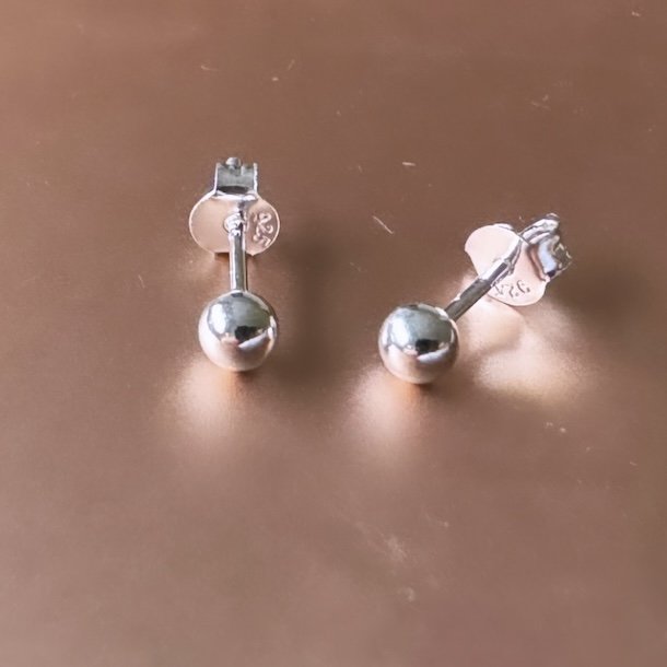 restikker Shiny Ball 4mm sterling slv