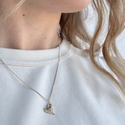 Halskde hjerte LOVE ME  Slv