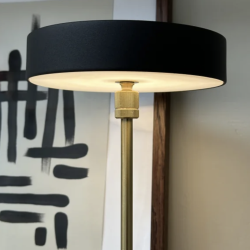 MOONLIGHT LED genopladelig bordlampe sort / marmor / messing