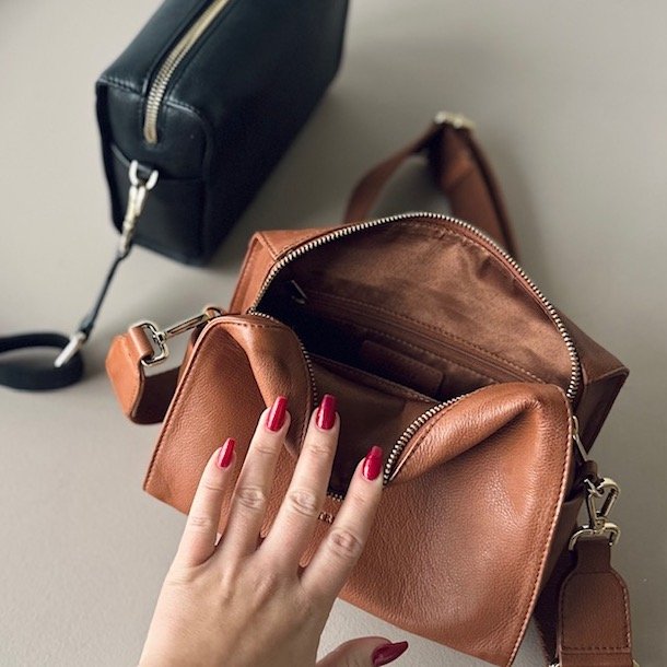 Valerie Crossbody skind