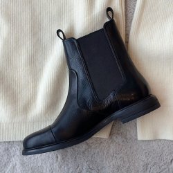 Stvle STEPHANIE CHELSEA sort skind str. 37-41