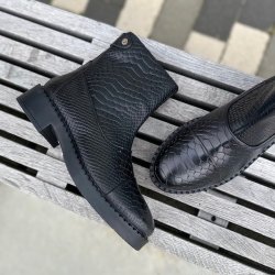 Stvle Amie snake skind str 36-41