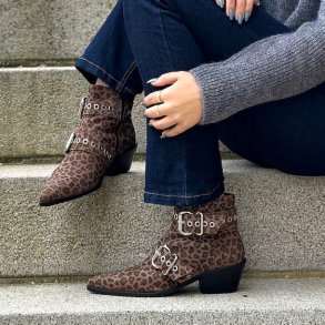 Stvle MOVE FOR MORE LEO ruskind str 36-41