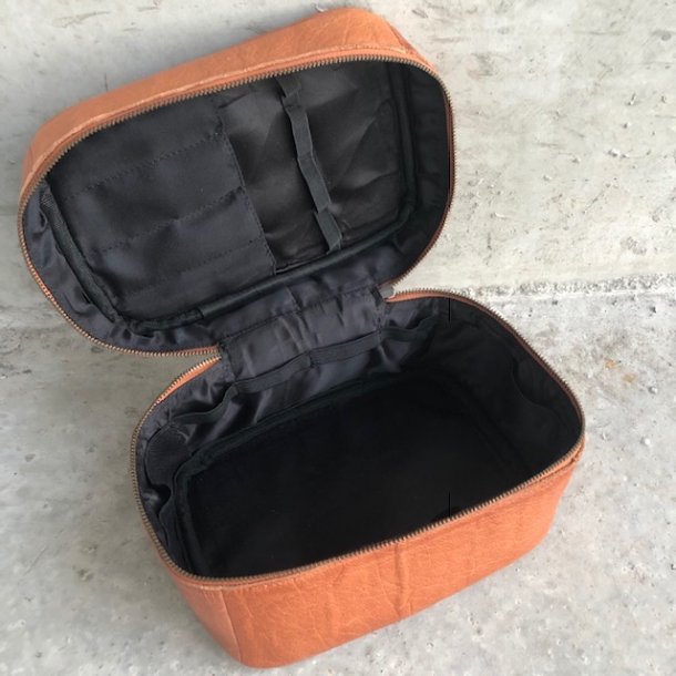 Toilettaske Shadow Cognac lder