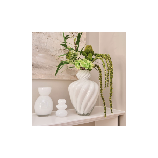 Vase H 30cm hvid Glas - m. sknheds fejl