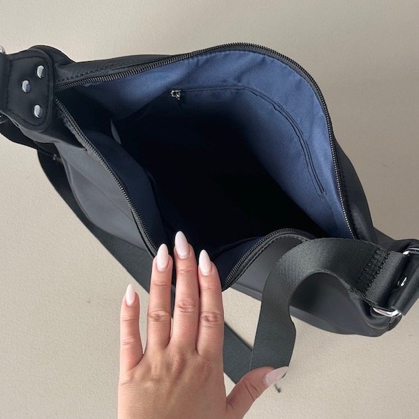 Nylon crossbody boat 