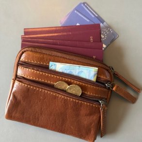 Stor pung til pas cow skind raw cognac