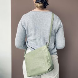Crossbody taske