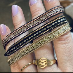 Hndvvet armbnd med perler-  pearl line BT 40