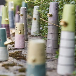 Vase ansigt med n�b keramik lilla