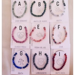 Armbnd med mineral perler