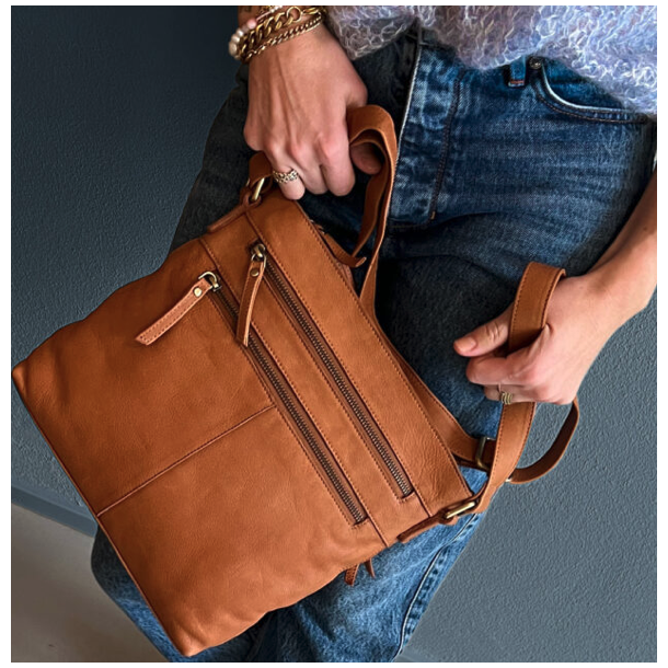 Live Tess Crossbody skind