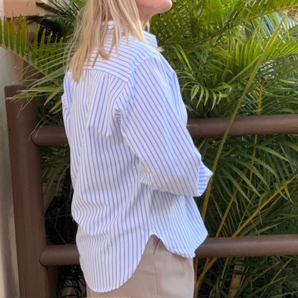 Skjorte i strib - S-XL