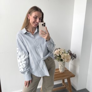 Skjorte Louise str. S-XL 100% bomuld