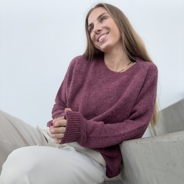 Langrmet sweater med rund hals uld mix onesize 