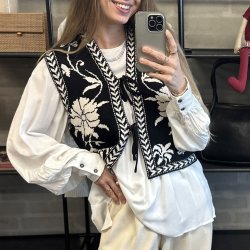 Vest Sally i strikkvalitet