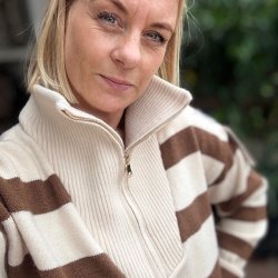 Strikbluse high neck zipped S-XL