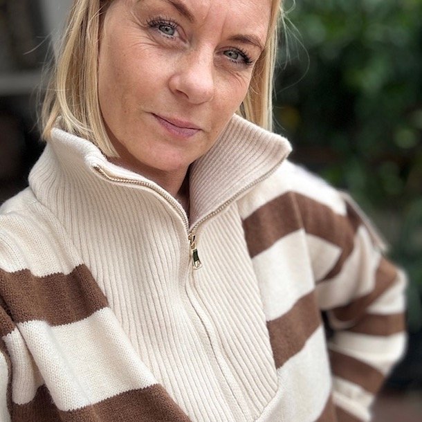 Strikbluse high neck zipped S-XL