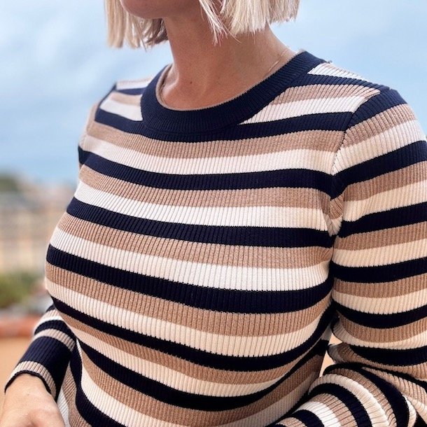 Strikbluse stribet str. XS-M viskose