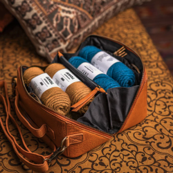 Cleo strikketaske / toilettaske skind