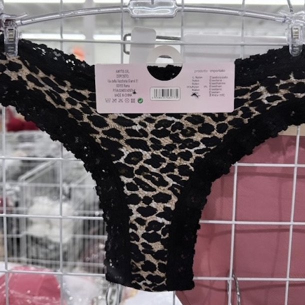 String trusse leopard