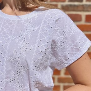 T-shirt med broderi str. M-XL