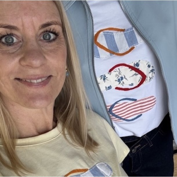 T-shirt med flip flopper 