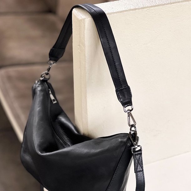 Leslie Crossbody skind