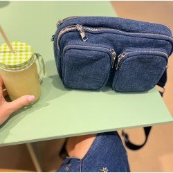 Crossbody med 5 rum denim