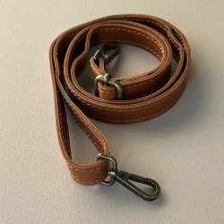 Taskerem smal cognac Skind