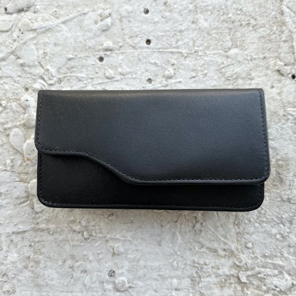 Universal smartphone holder