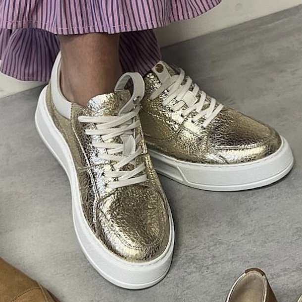 Sneakers THE SPIRIT GOLD skind str 36-41