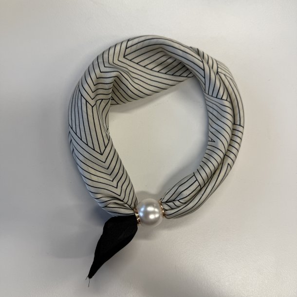 T�rkl�de Chloe med magnetisk perle 