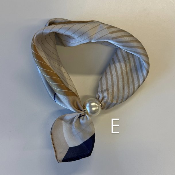 T�rkl�de Klara m�nstret med magnetisk perle 
