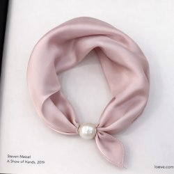 T�rkl�de Klara enfarvet med magnetisk perle 