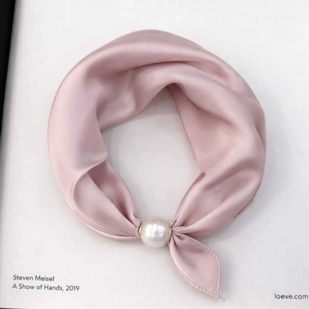 T�rkl�de Klara enfarvet med magnetisk perle 