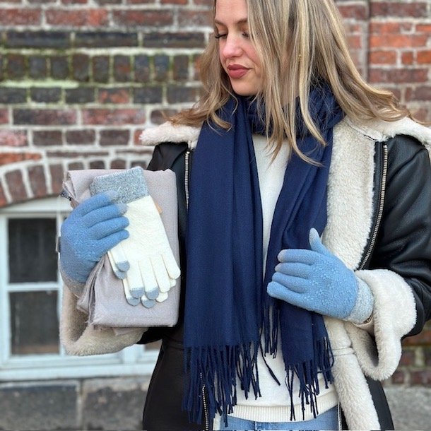 St med trklde og handsker