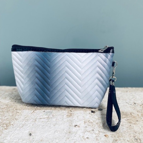 lille toilettaske regnbue