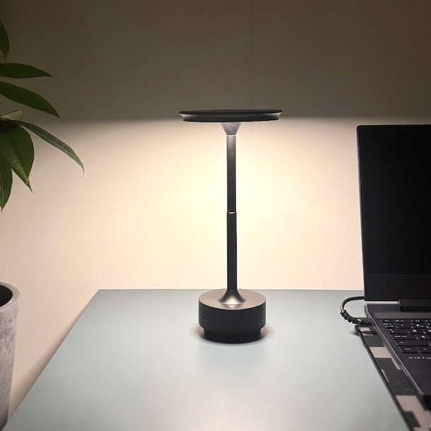 LED Bordlampe messing