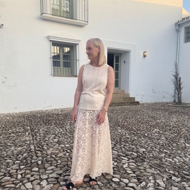 Nederdel transparent med blonde