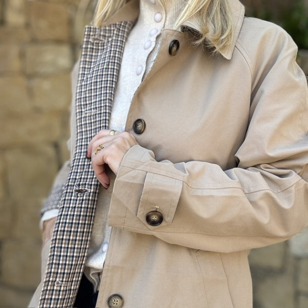 Trenchcoat med ternet foer, Olivia - str. s-xl