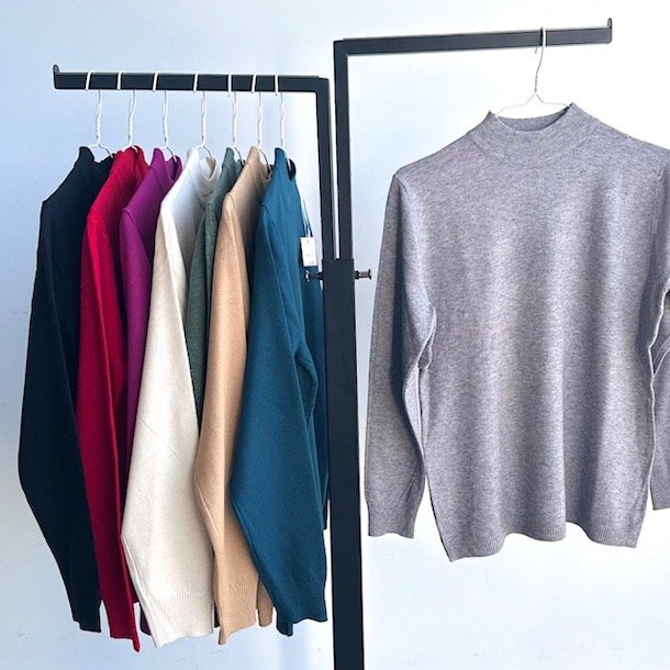 Fintstrikket bluse med turtleneck