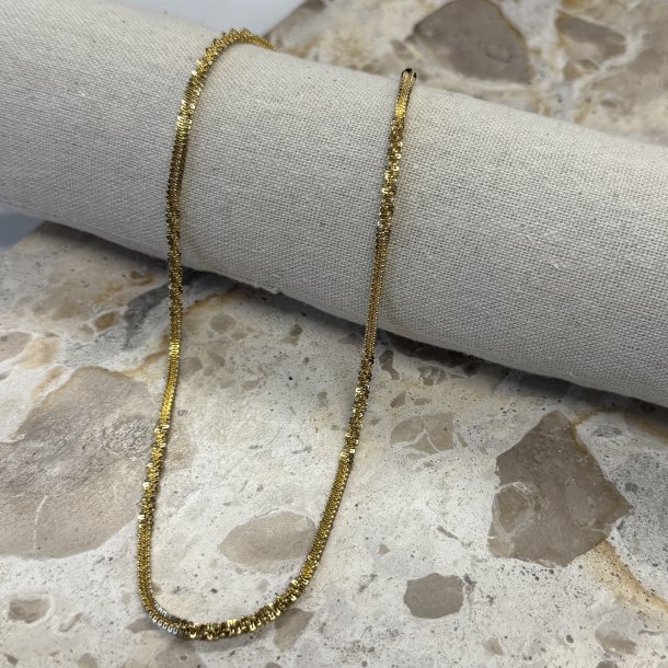Halskde TWISTED NECK 40+5 cm Vandfaste 18 karat forgyldt