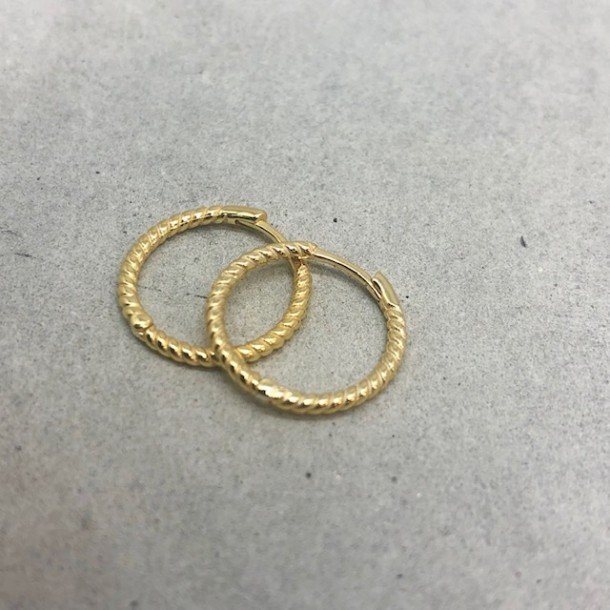 Hoops - twisted Forgyldt slv