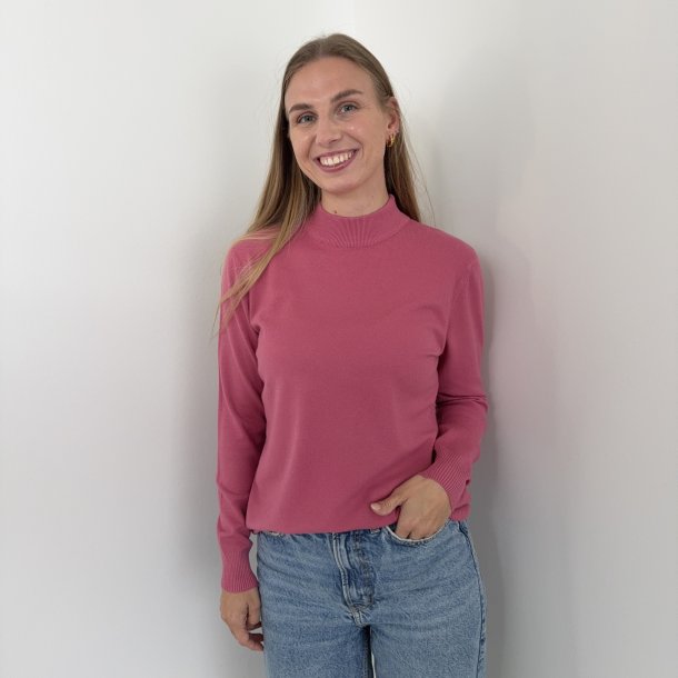 Fintstrikket bluse med turtleneck Str- L-XXL viskose miks
