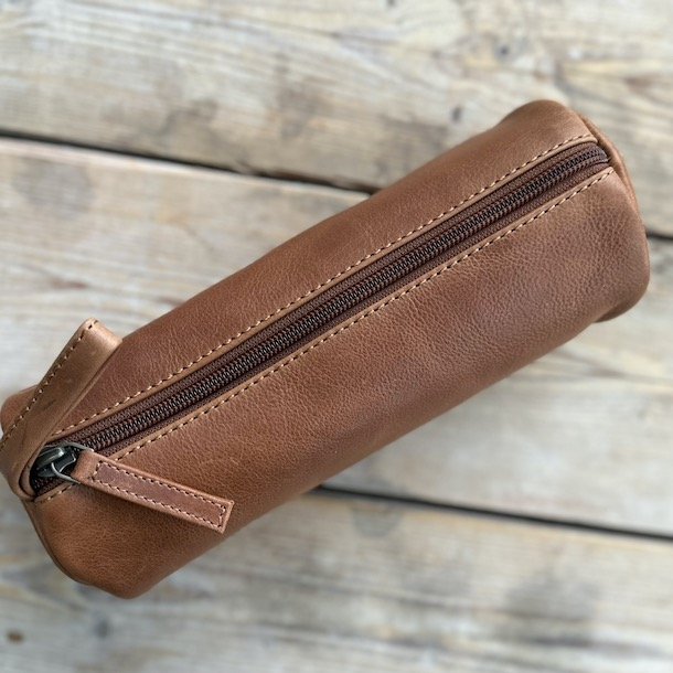 Penalhus/kosmetik pung cow skind raw cognac