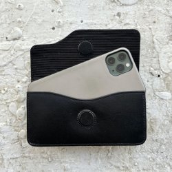 Universal smartphone holder