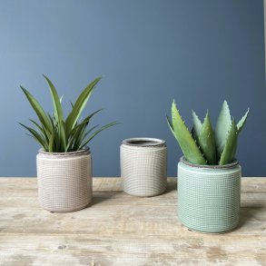 Potteskjuler keramik  12 x 12 cm