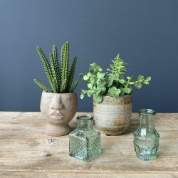 Potteskjuler st af to keramik